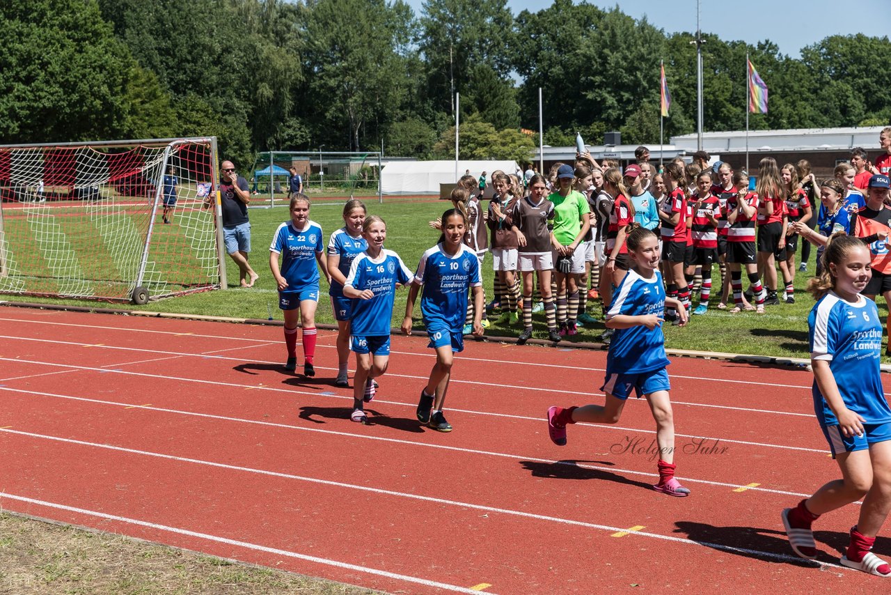 Bild 98 - Loewinnen Cup